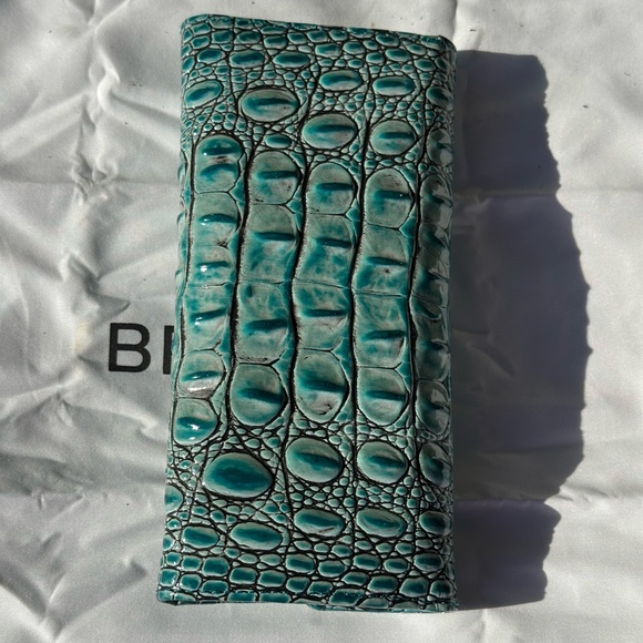 Brahmin Veronica Wallet - Picture 5 of 10